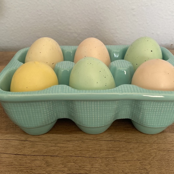 Ceramic egg holder use for real eggs or decor - Picture 2 of 7
